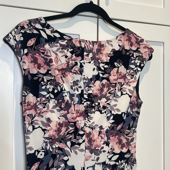 Connected Apparel Floral Faux Wrap Midi Dress Ruched Side Sleeveless Size 8 - Picture 5 of 16